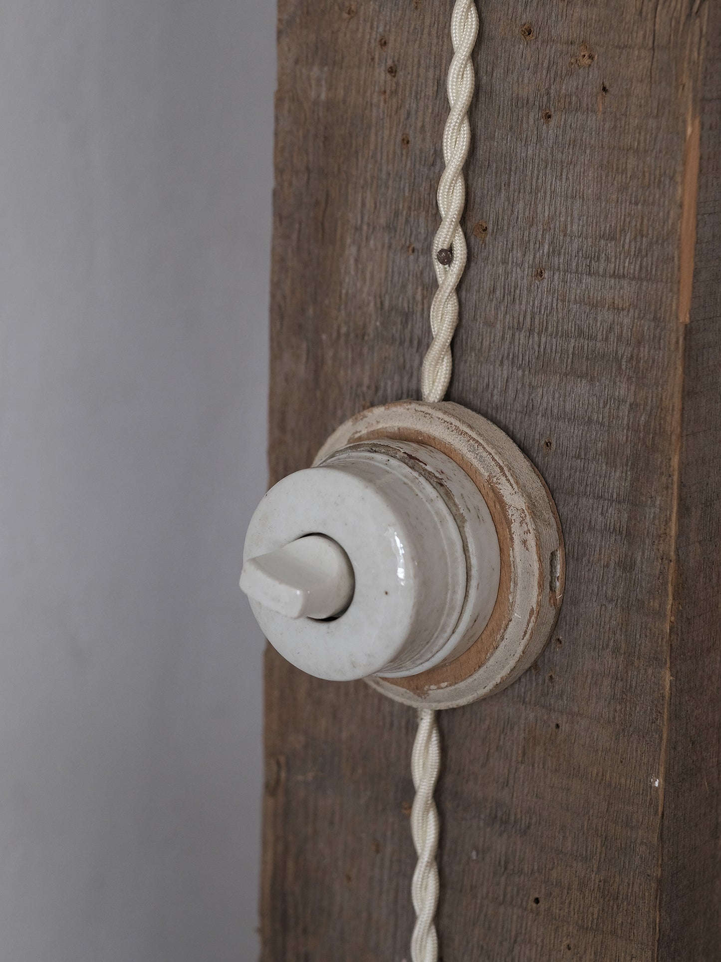WALL LAMP WITH SWITCH：A