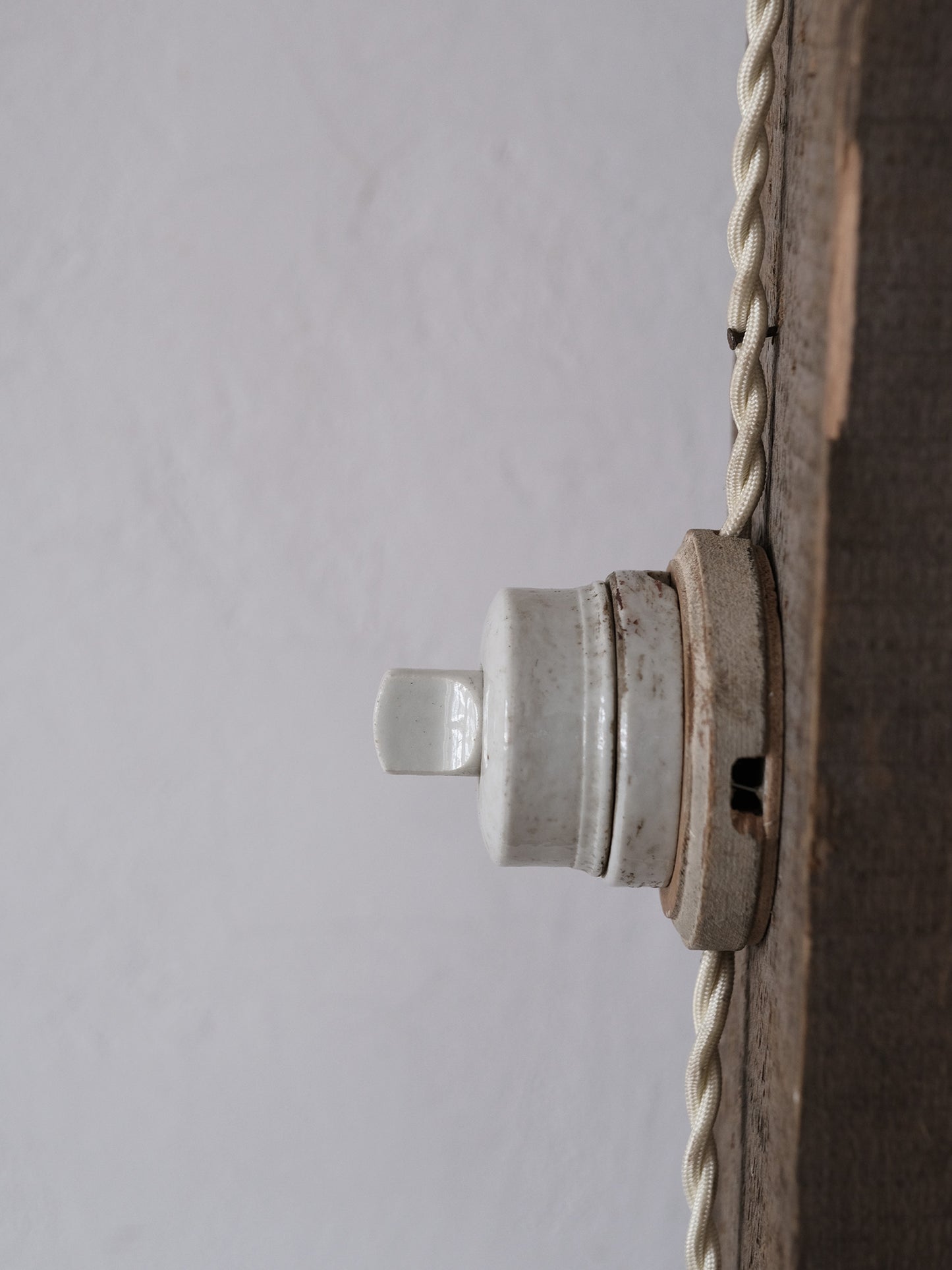 WALL LAMP WITH SWITCH：A