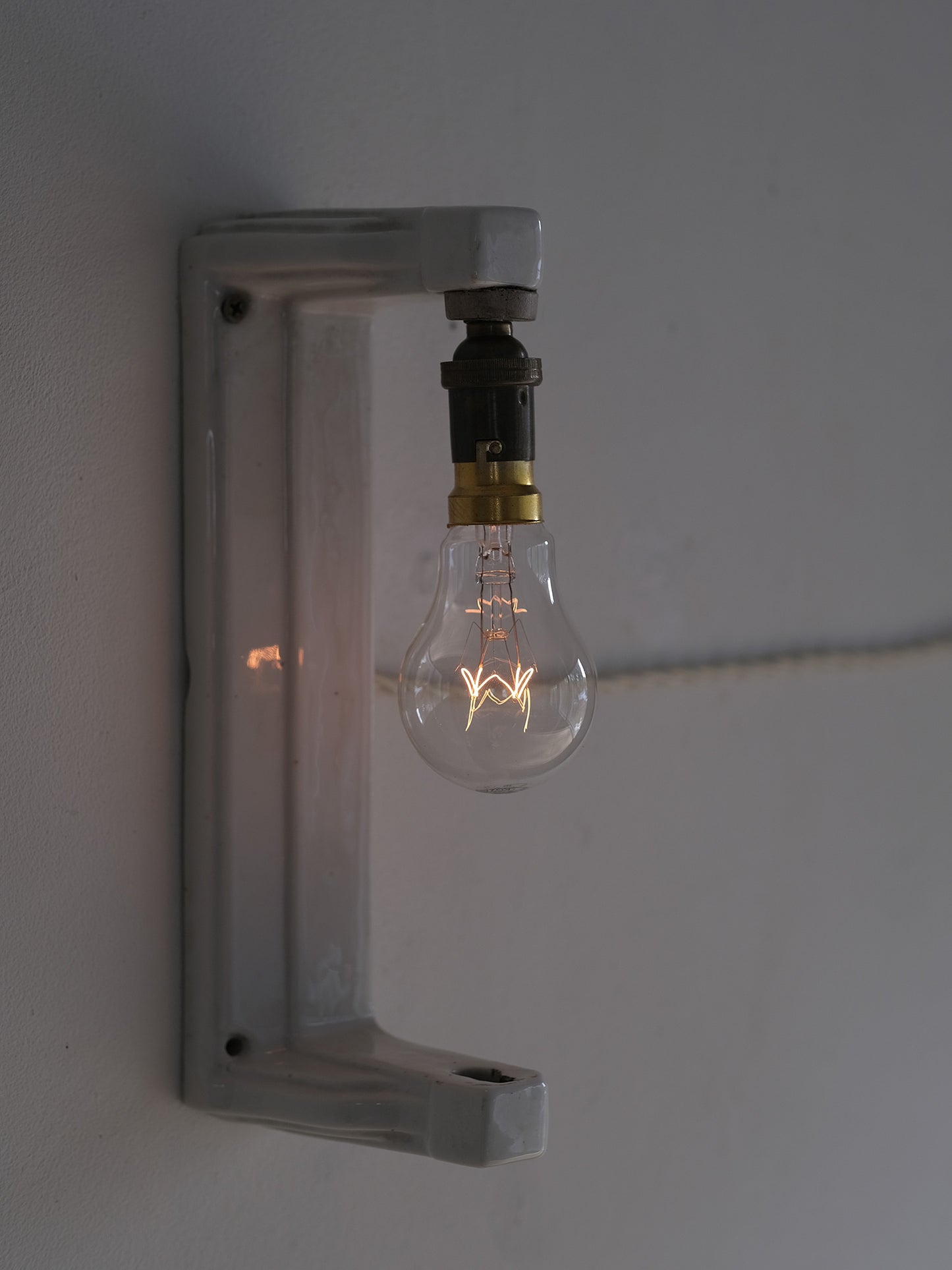 WALL LAMP WITH SWITCH：B
