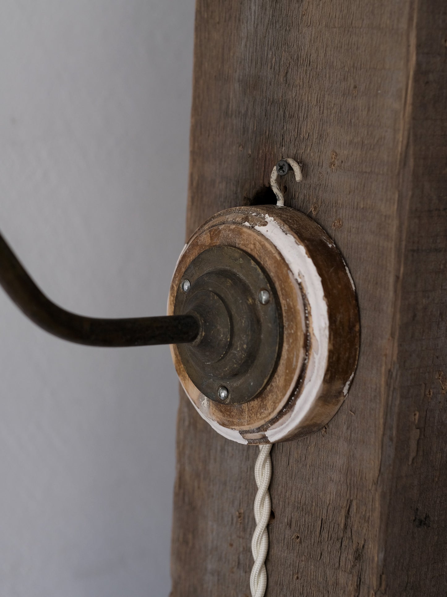 WALL LAMP WITH SWITCH：A