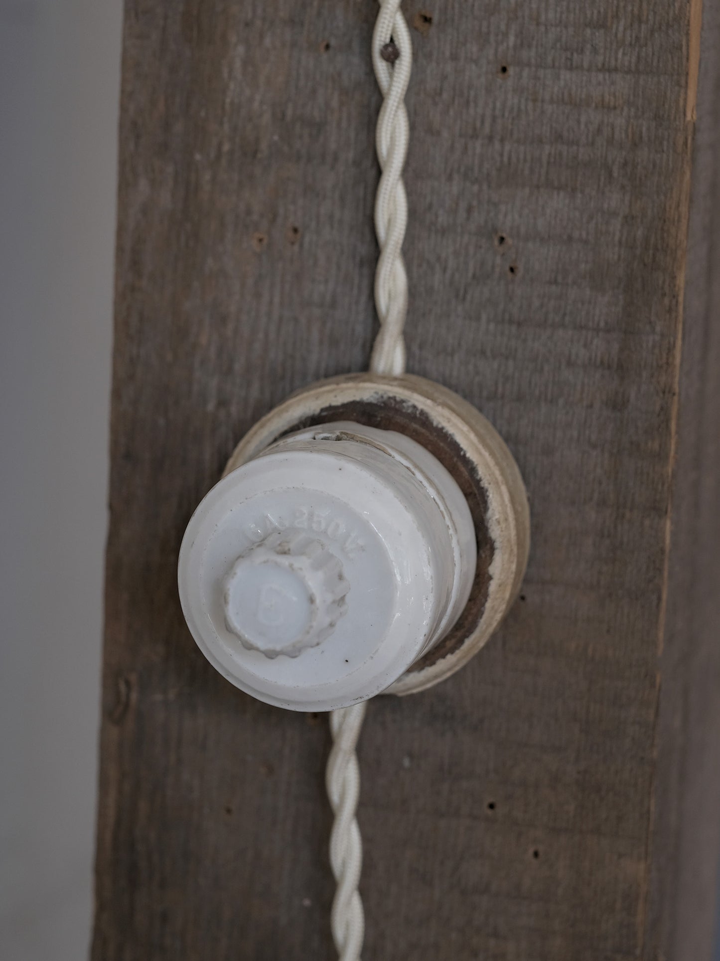 WALL LAMP WITH SWITCH：B