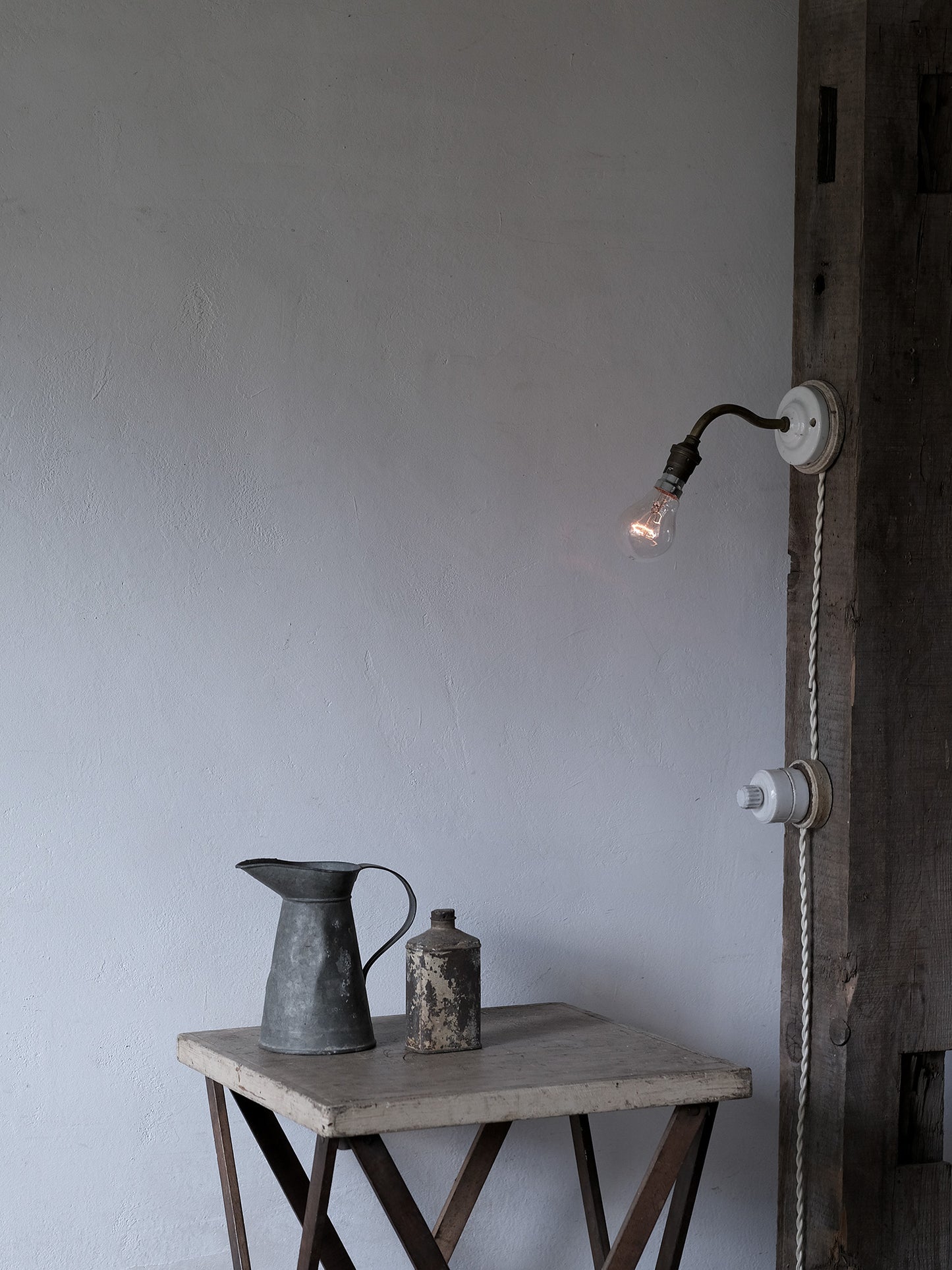 WALL LAMP WITH SWITCH：B