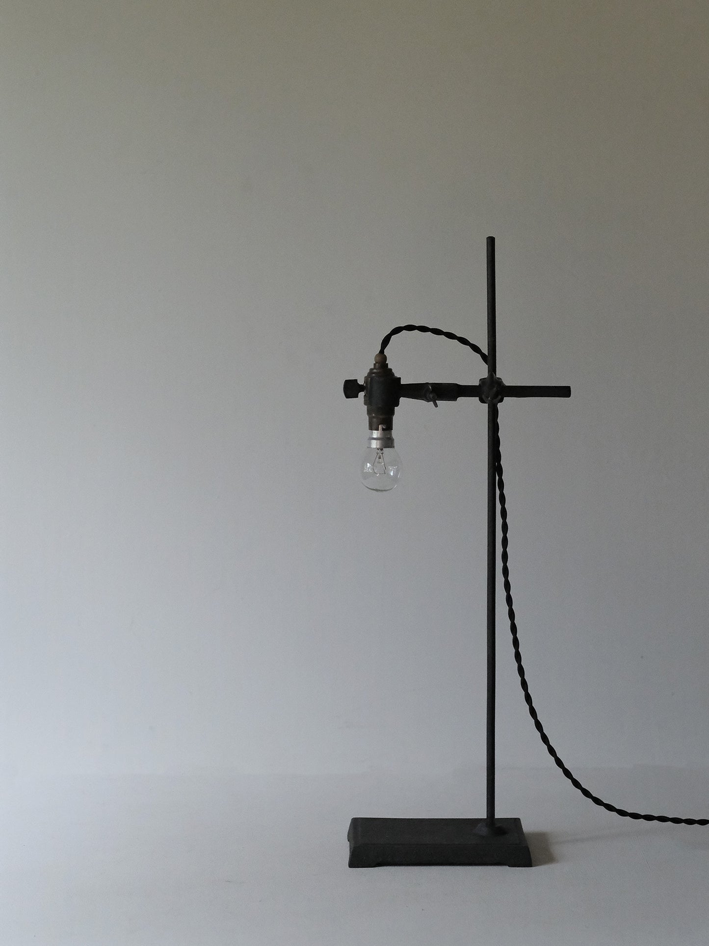 IRON STAND LAMP