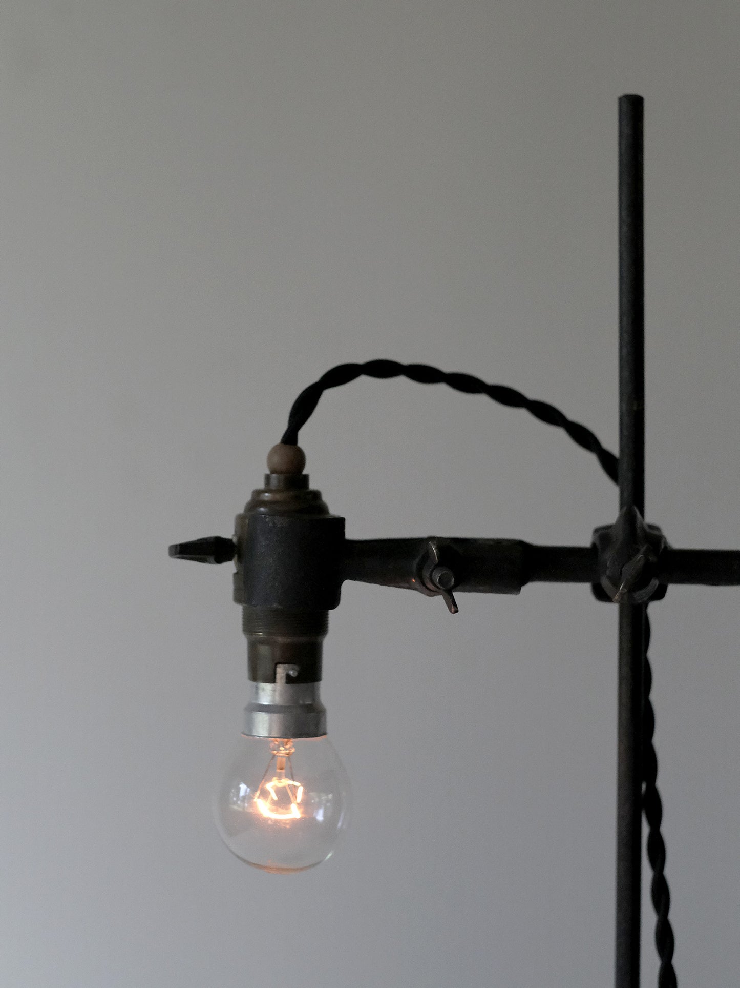 IRON STAND LAMP
