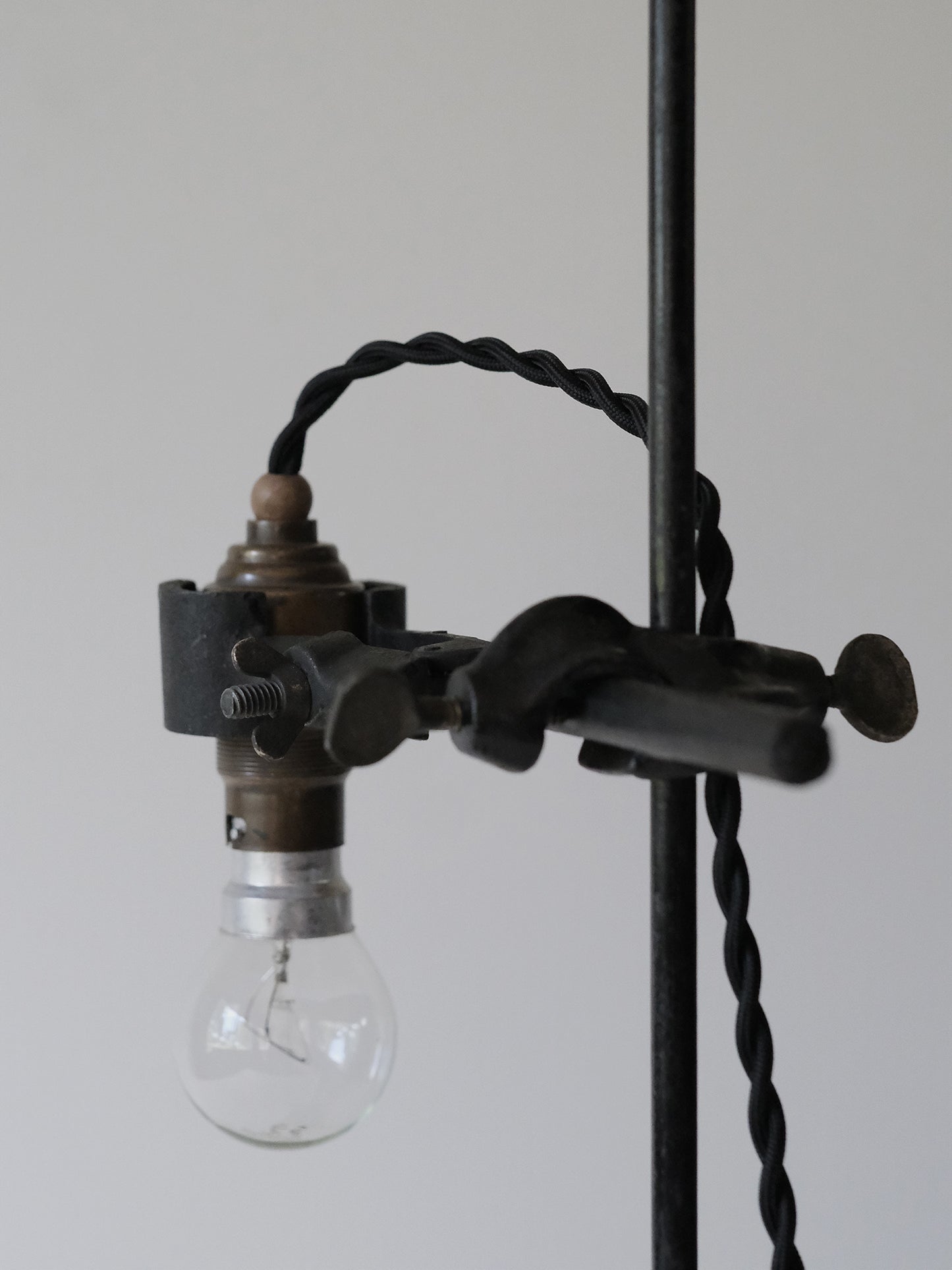 IRON STAND LAMP
