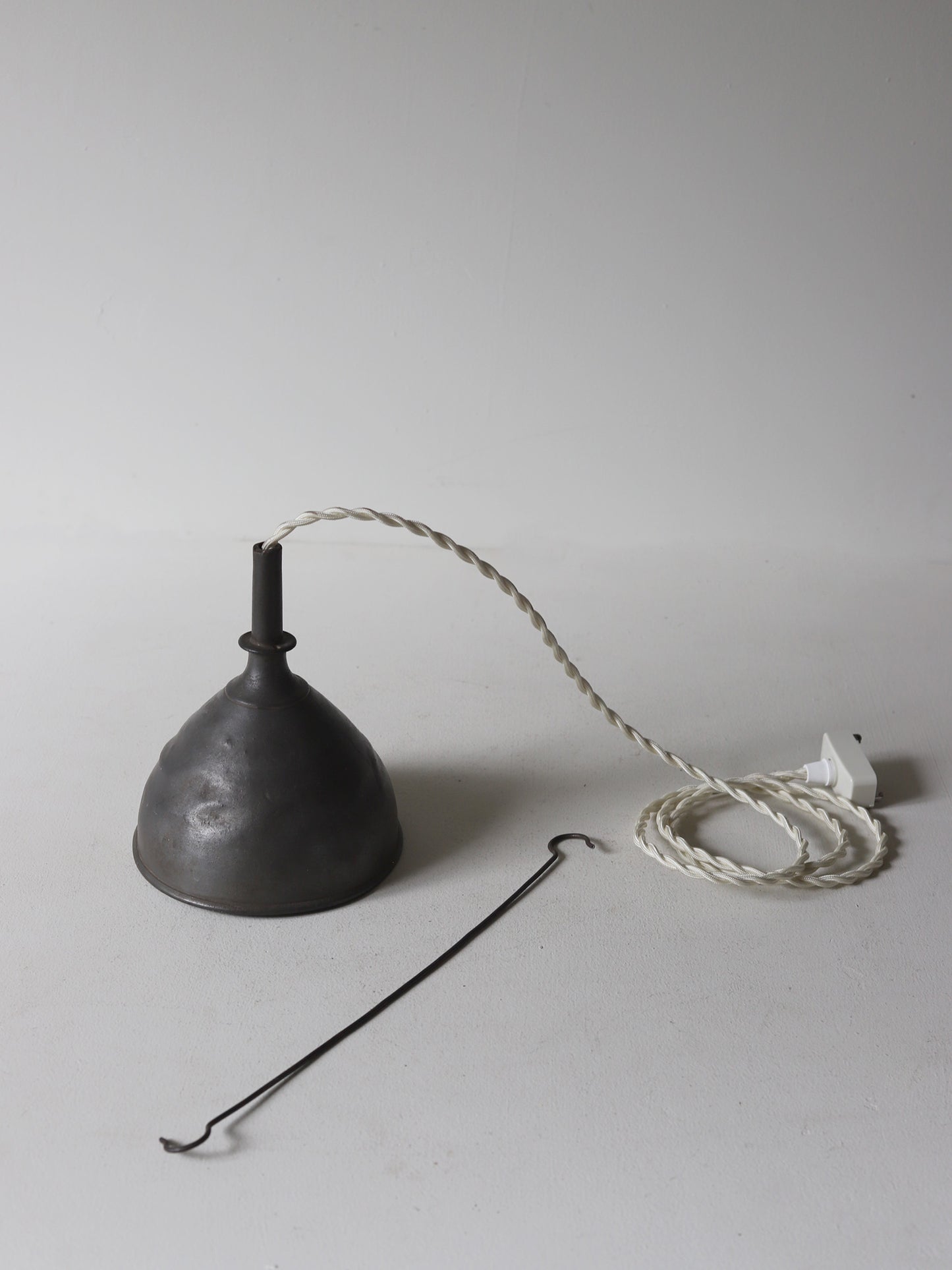 PEWTER FUNNEL LAMP : M