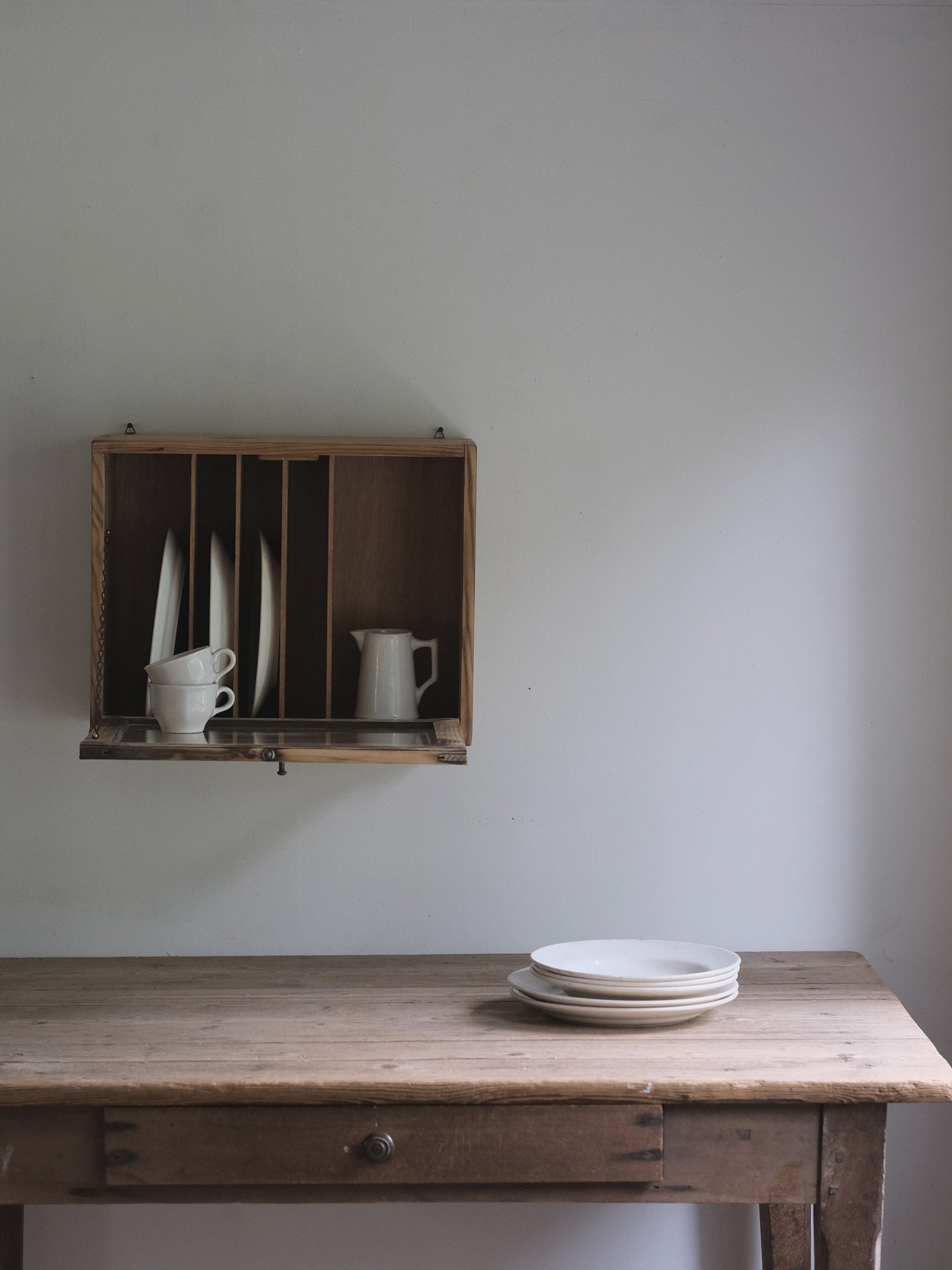 WALL MOUNTED GLASS CABINET