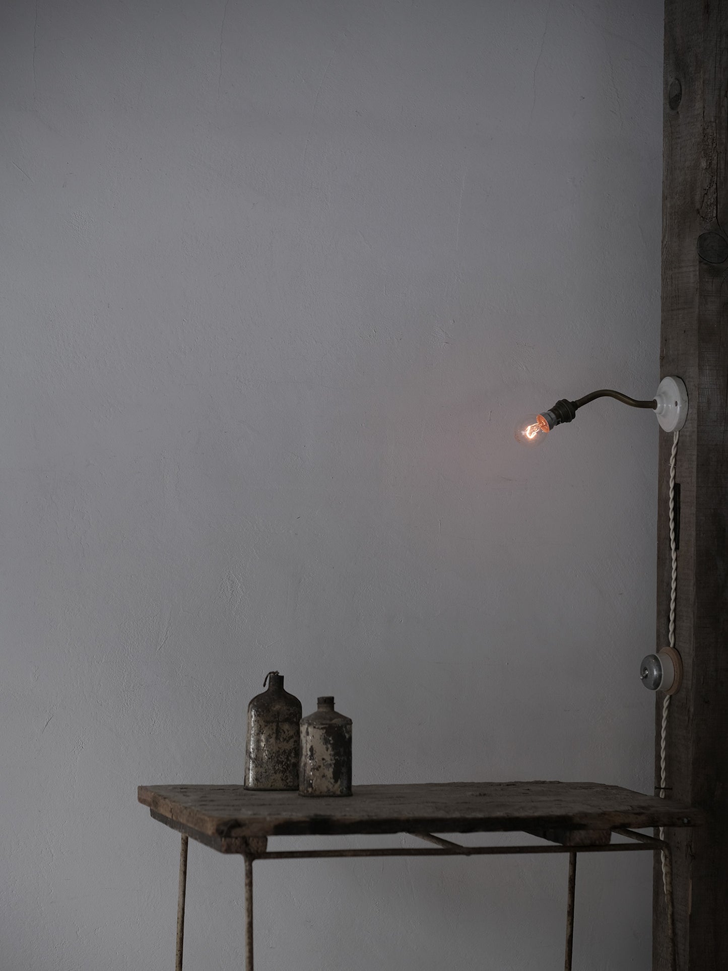 WALL LAMP WITH SWITCH