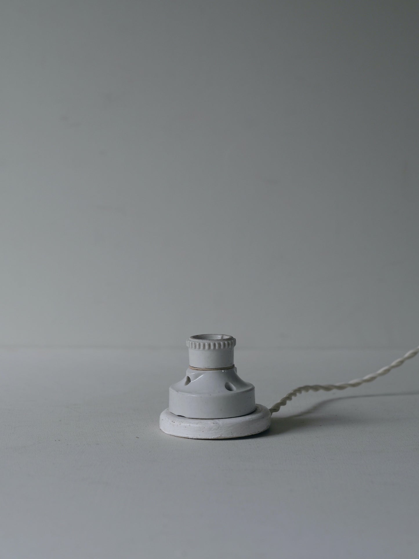 SOCKET LAMP WITH SWITCH : A