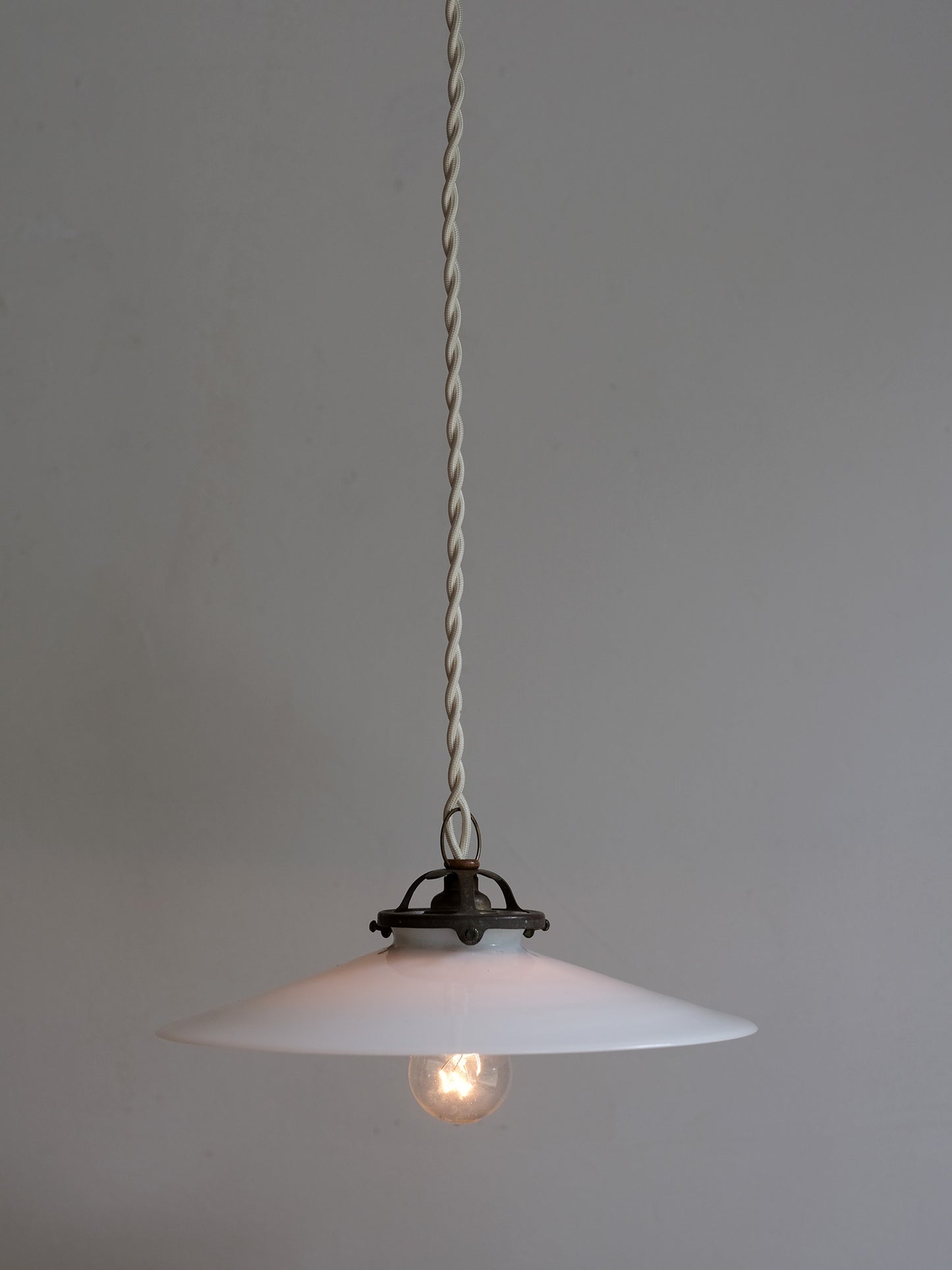 GLASS SHADE LAMP : A