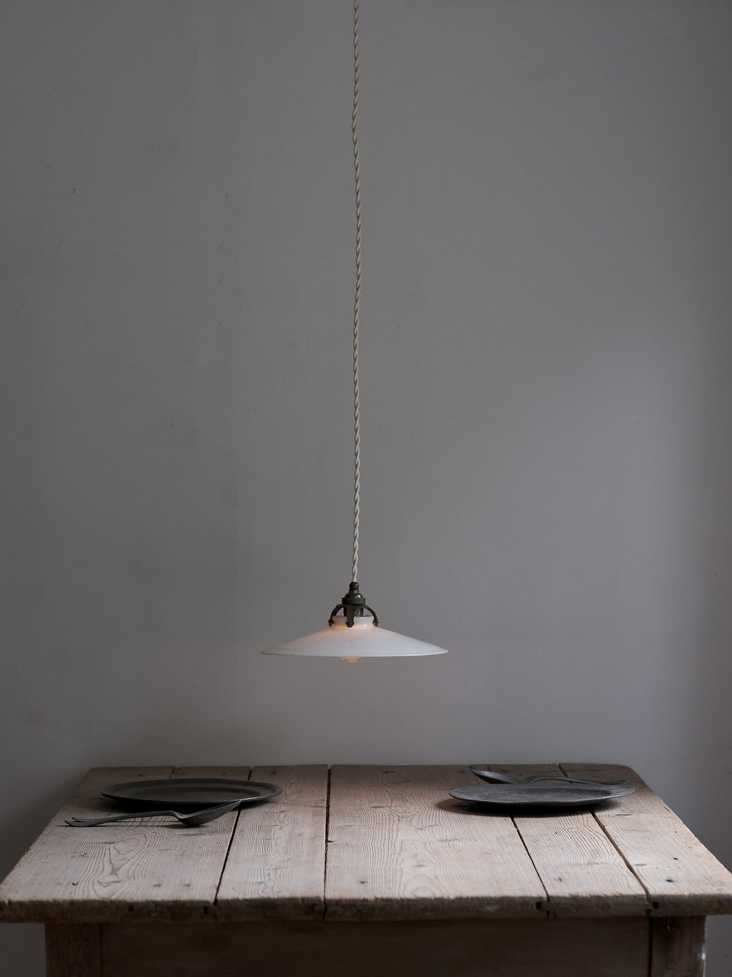 GLASS SHADE LAMP : E