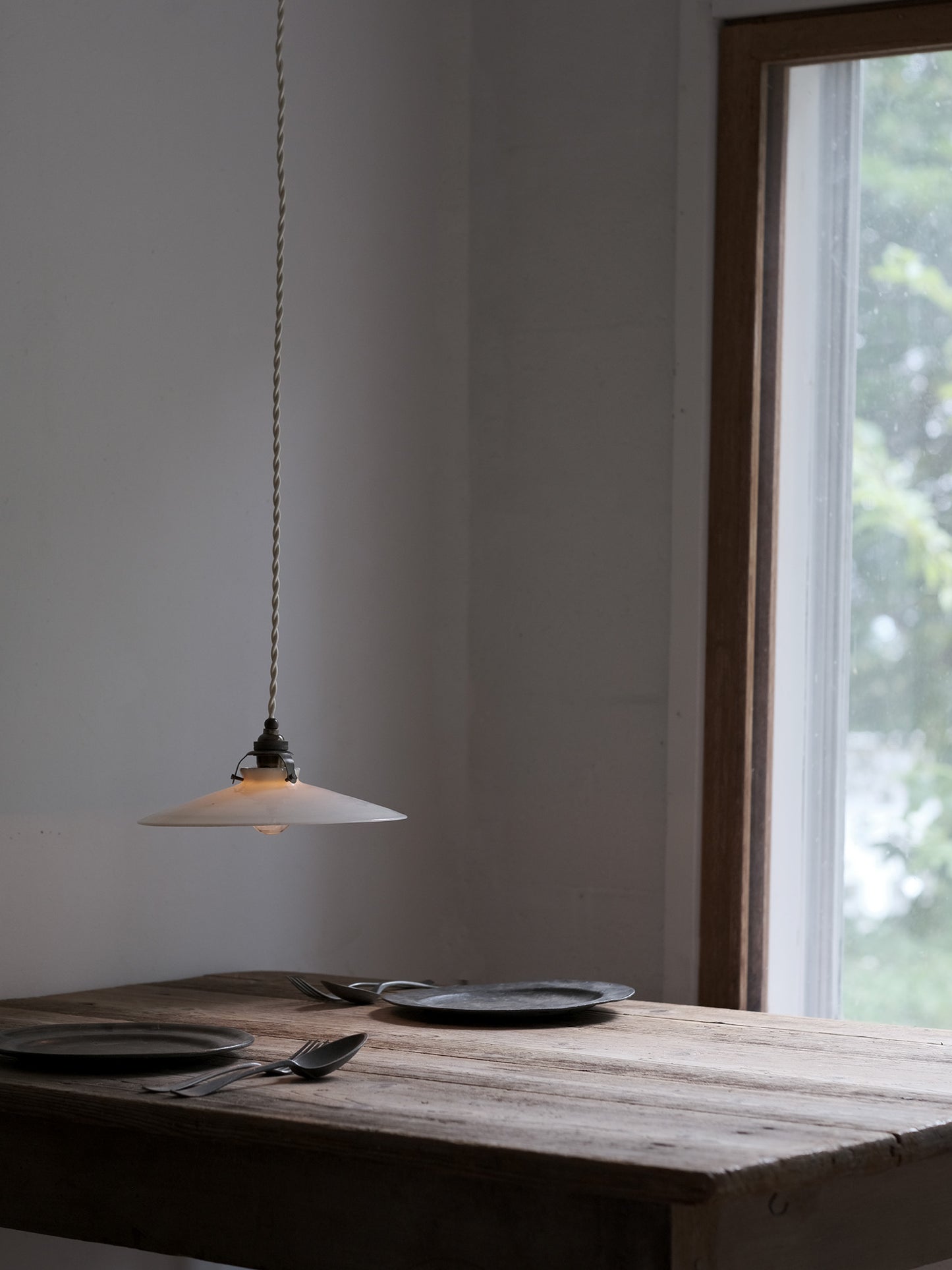 GLASS SHADE LAMP : E