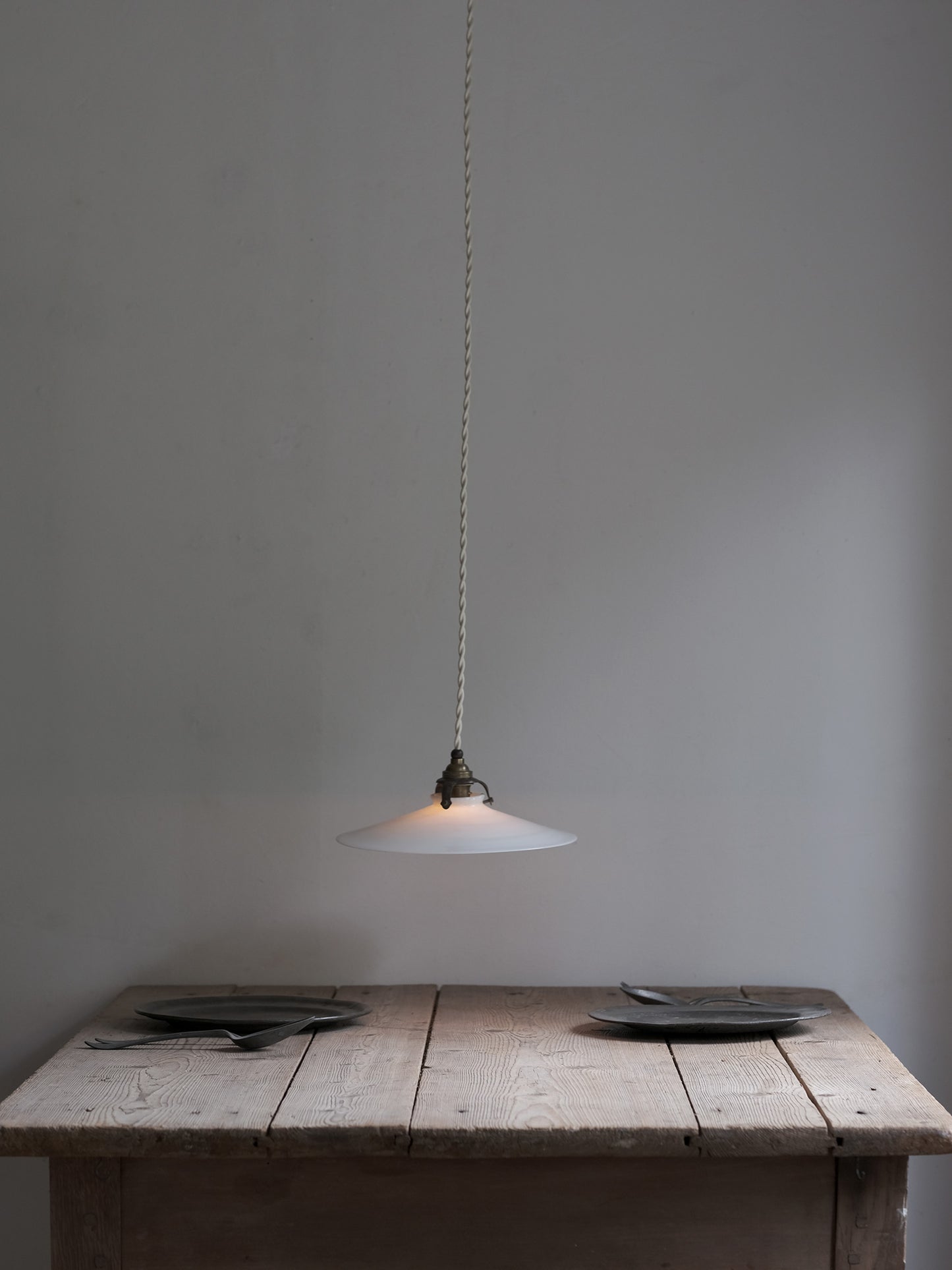 GLASS SHADE LAMP : F