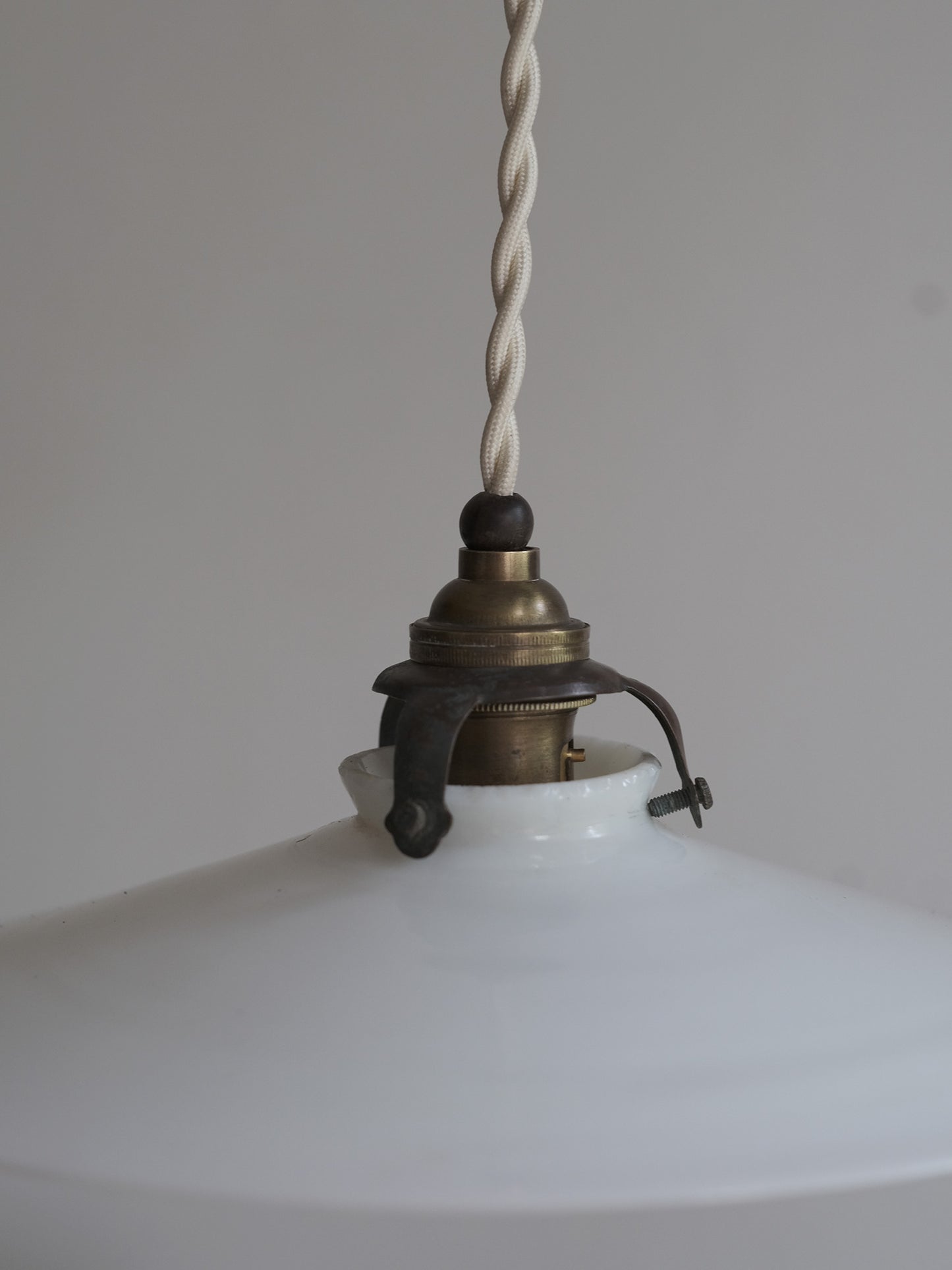 GLASS SHADE LAMP : F