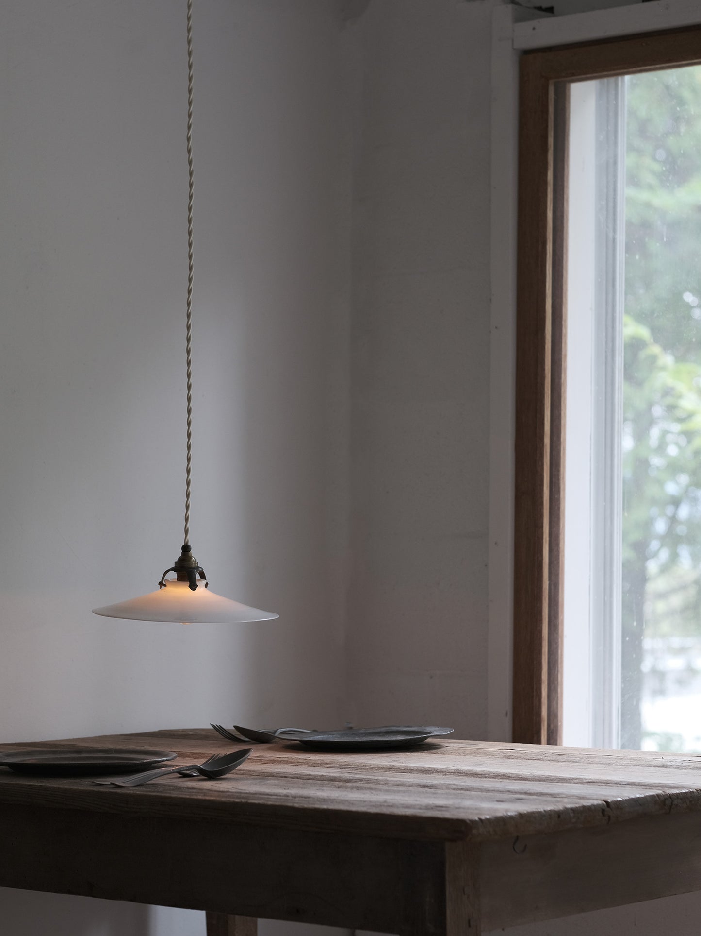 GLASS SHADE LAMP : F