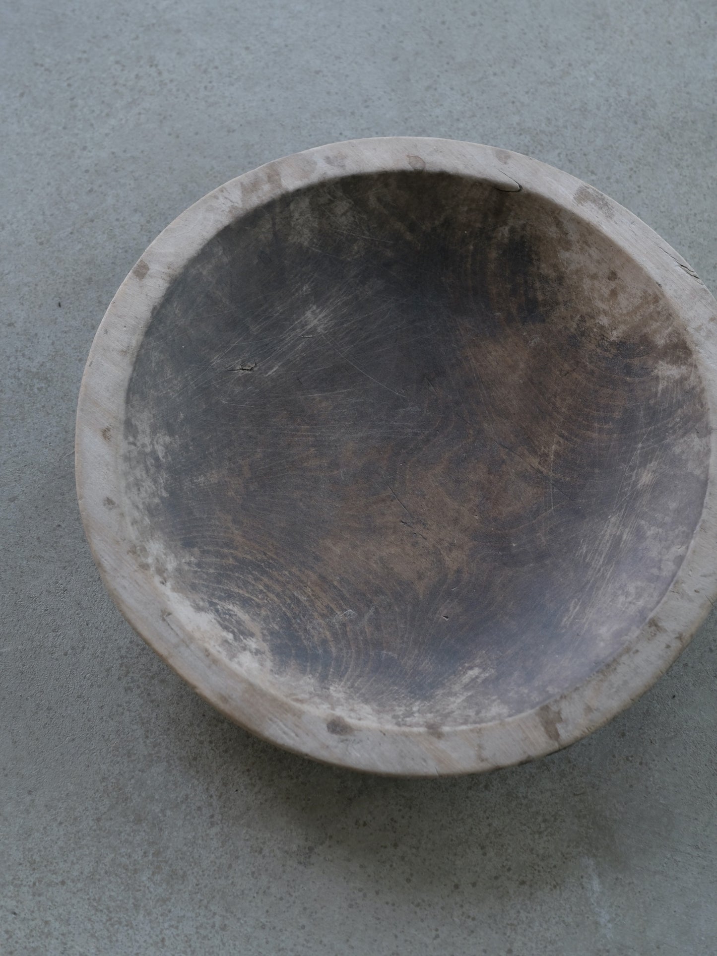 WOODEN PLATE : A