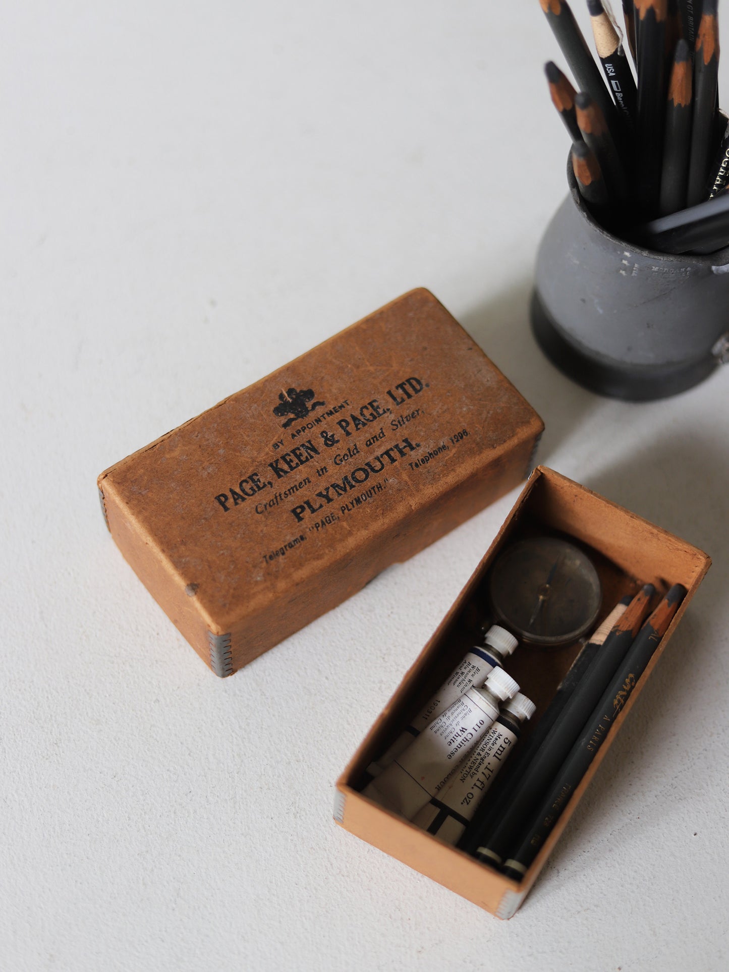 UK PAPER BOX