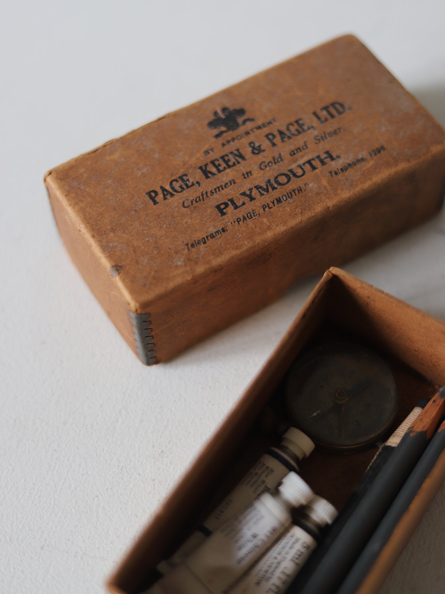 UK PAPER BOX