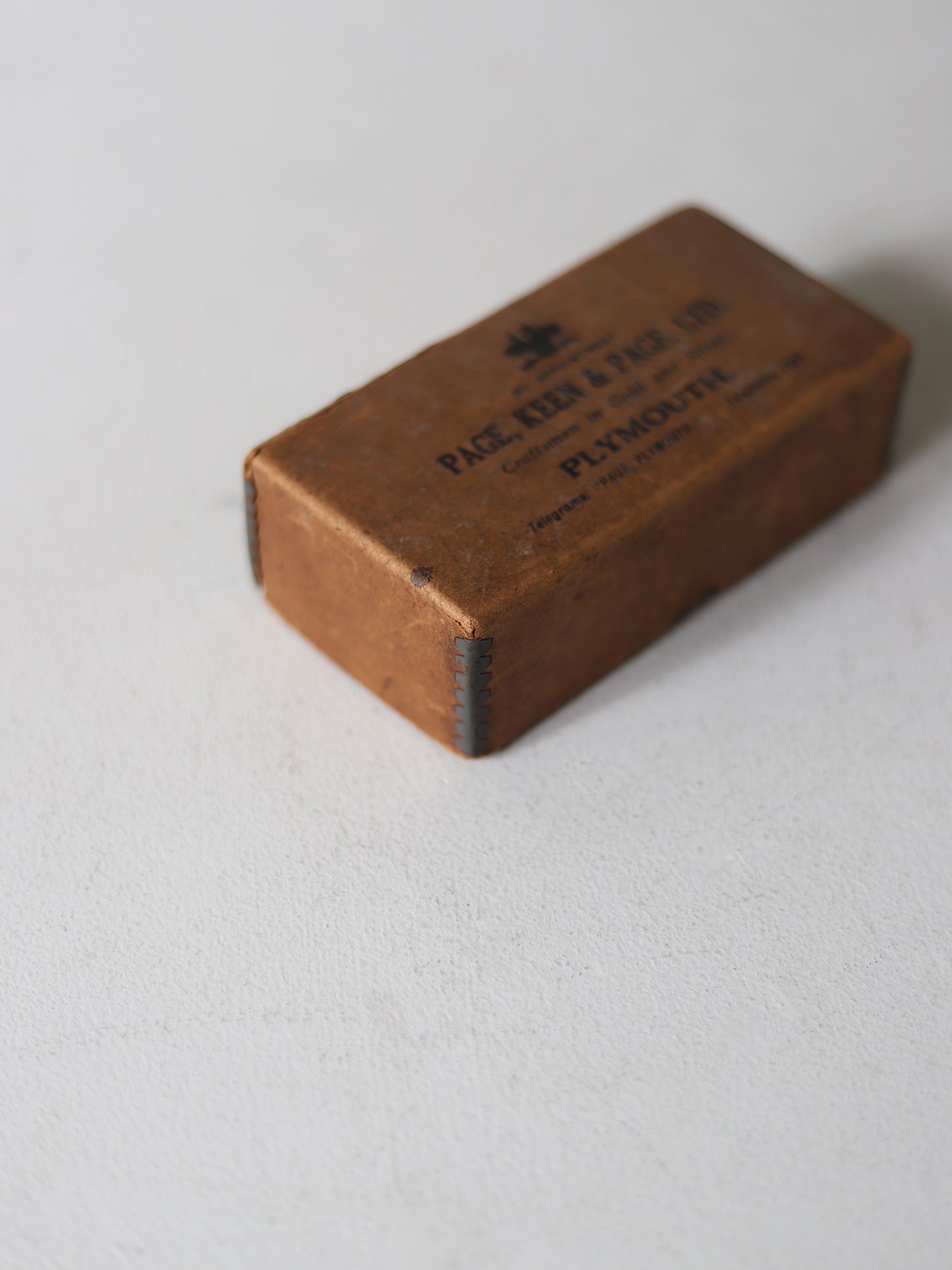UK PAPER BOX
