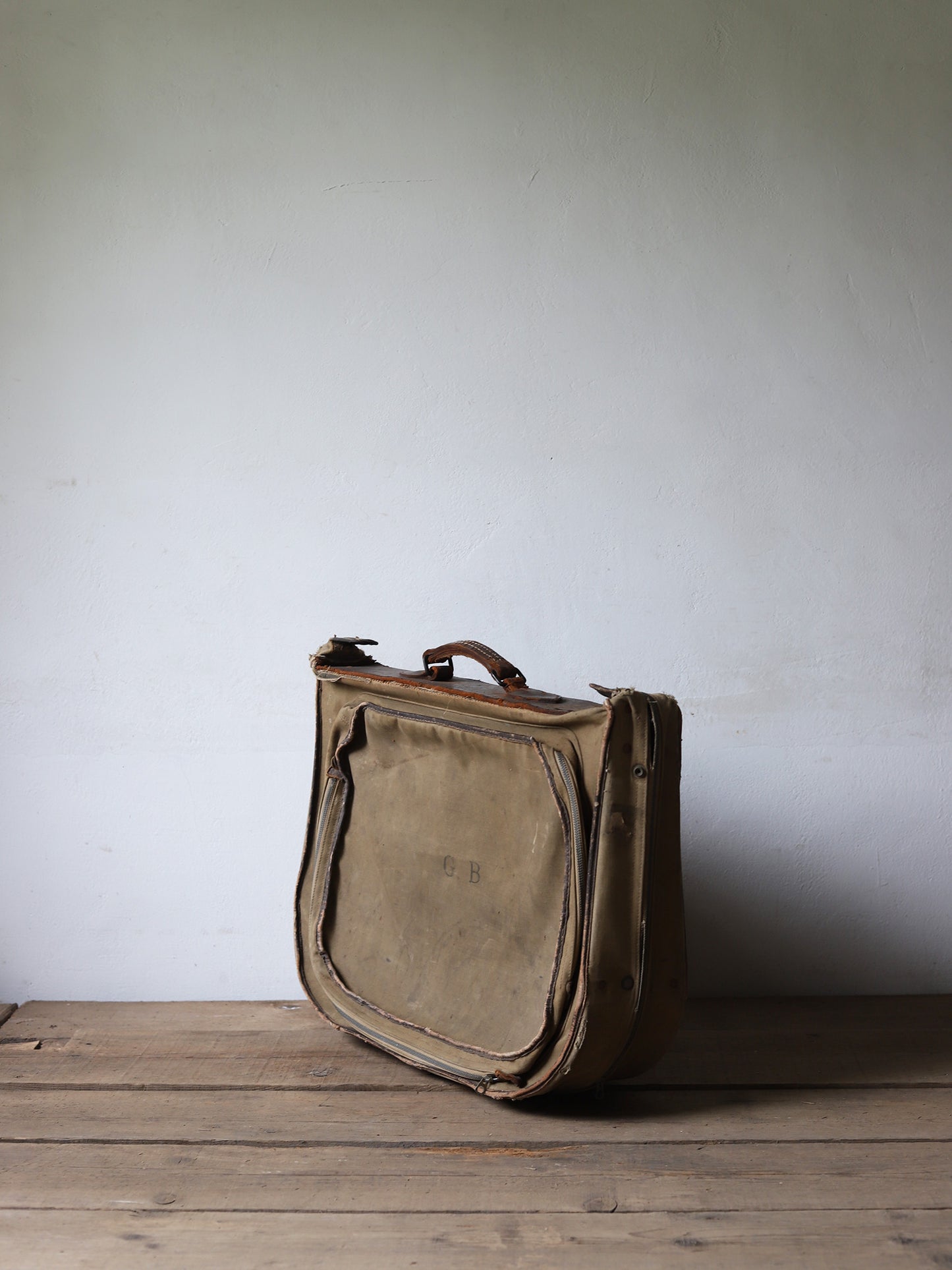 GARMENT BAG