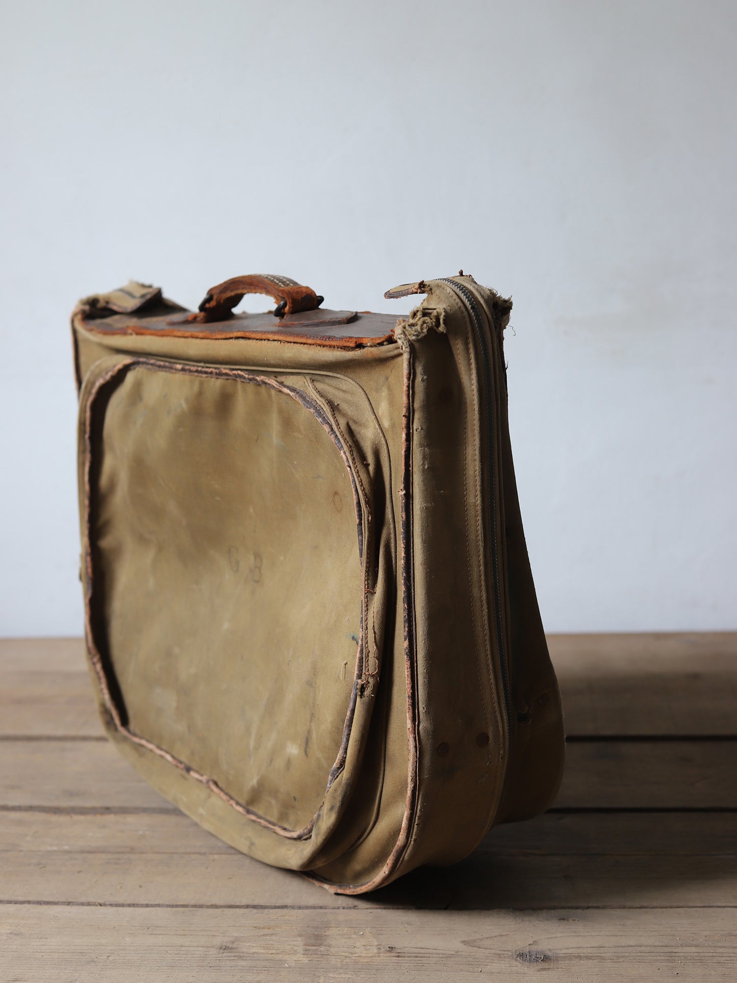 GARMENT BAG
