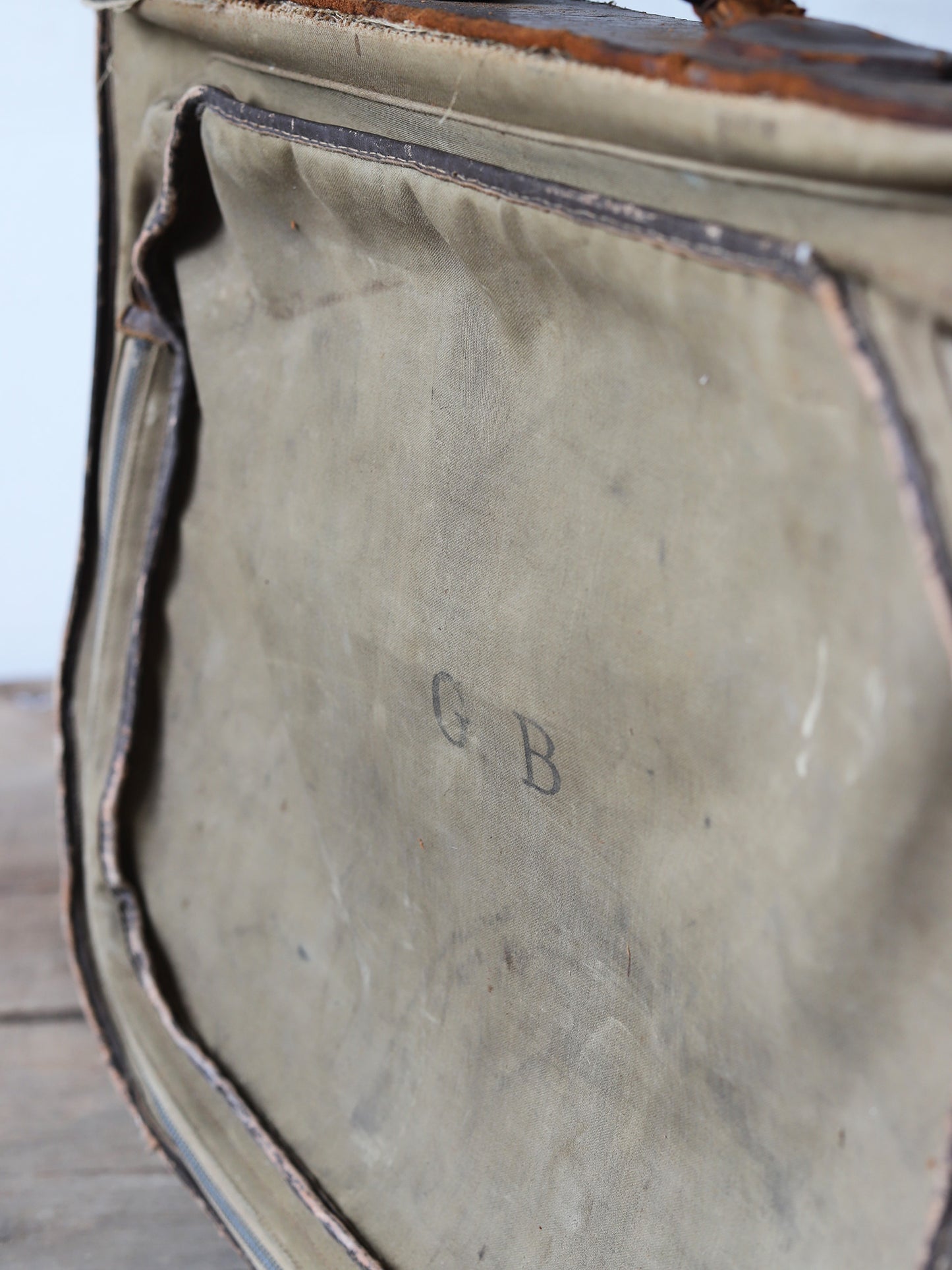 GARMENT BAG