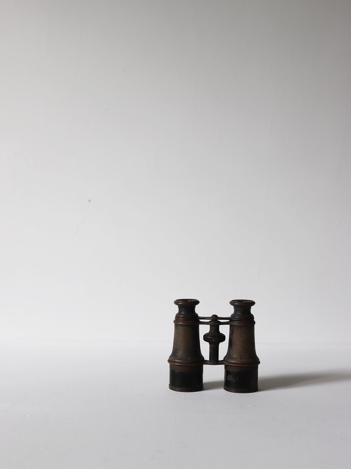 BINOCULARS